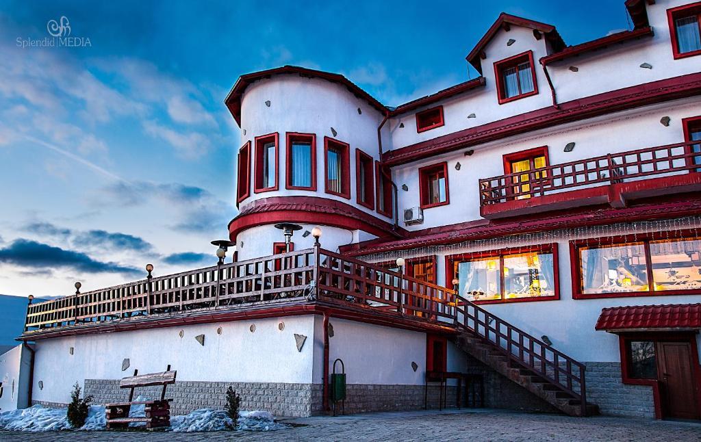 Hotel Rusu Petrosani Exterior photo